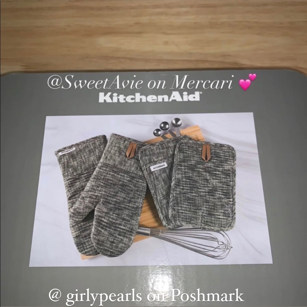 KitchenAid Silicone Pot Holders & Oven Mitts NEW - Picture 2 of 6